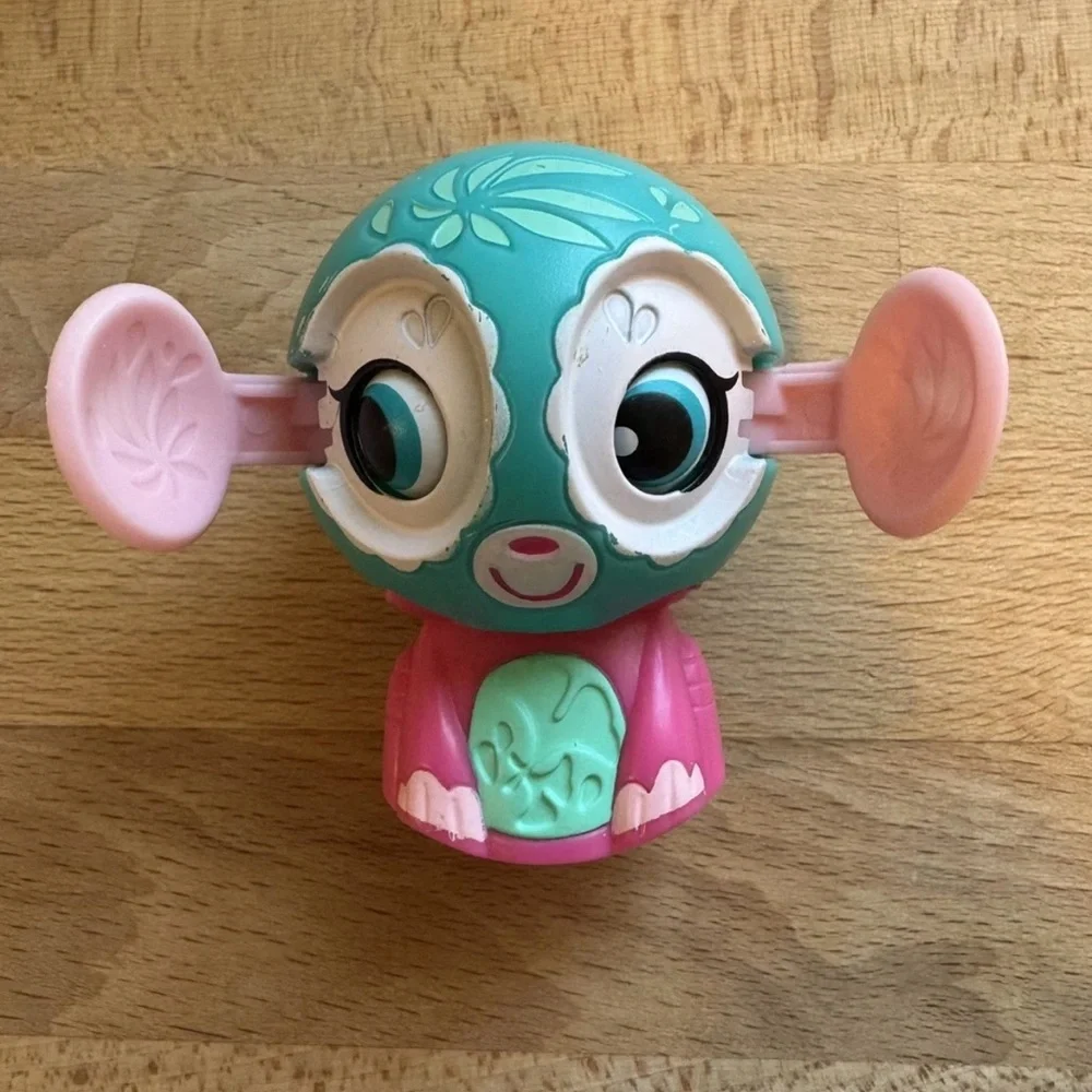 Spin Master Zooble 2011 McDonald's Happy Meal Toy - Push Button Bottom